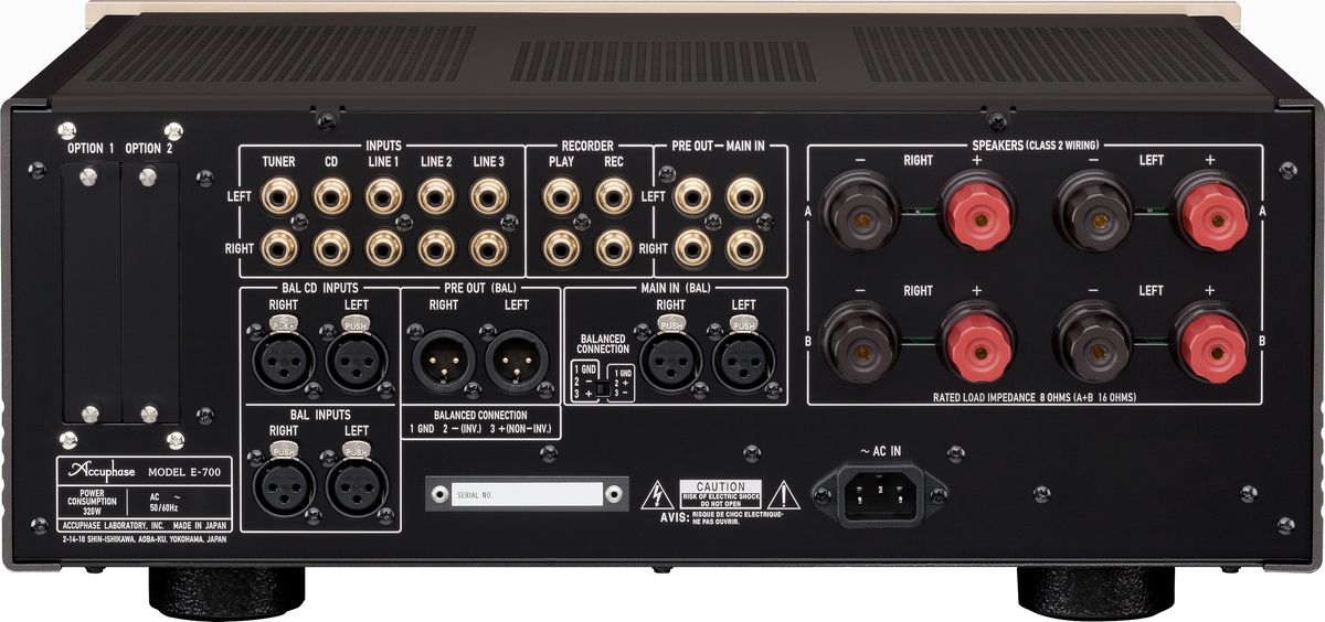 Connectique de l'ampli Accuphase E700