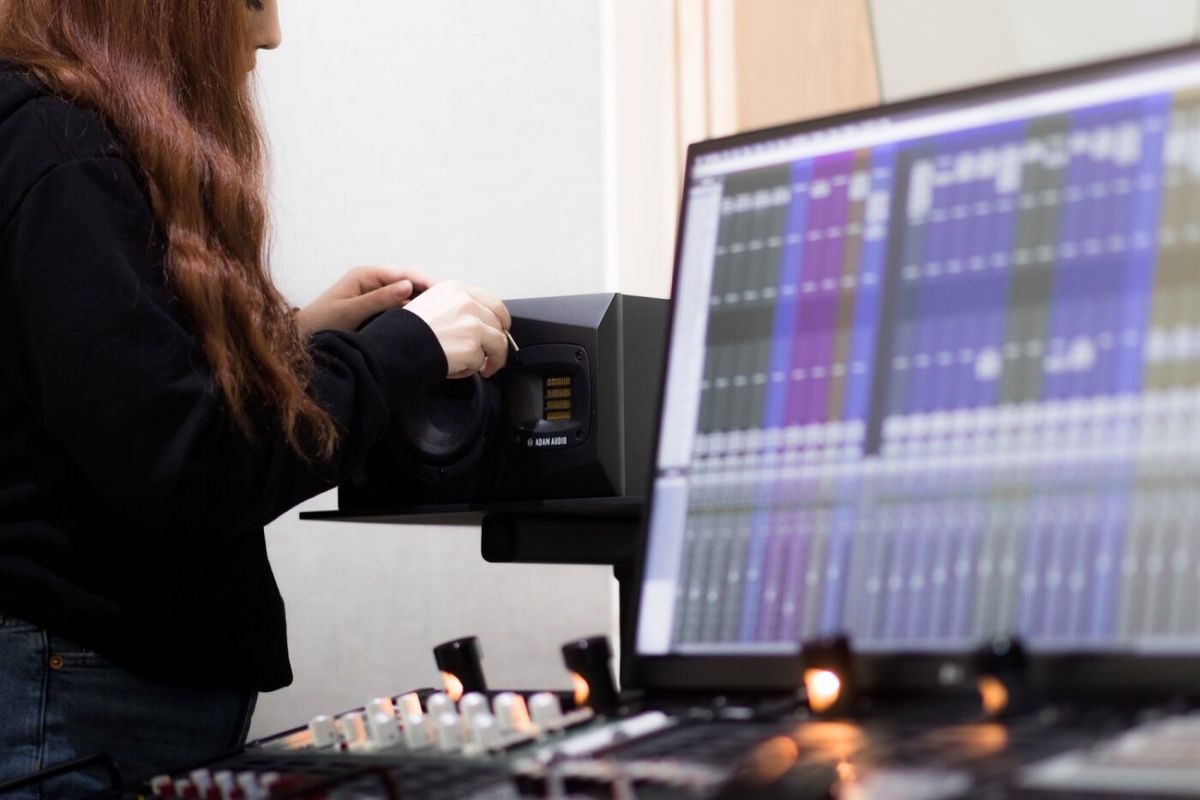Adam Audio A7V : tweeter X-ART rotatif Le tweeter X-ART présent sur le monitor Adam Audio A7V est rotatif