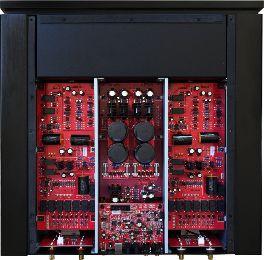 Vue intérieure du pré-ampli Advance Paris X-P1200