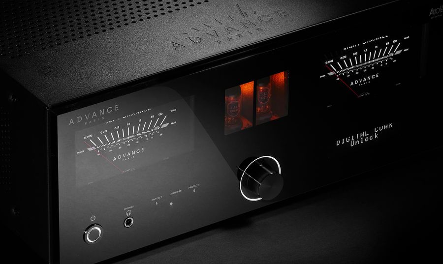 Advance Paris A10 Apex 30th Edition – Ampli audiophile hybride avec DAC ESS, HDMI eARC, tubes ECC81 et alimentation torique.