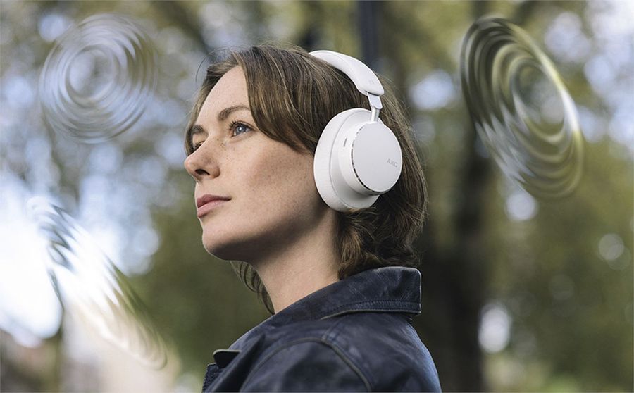 Casque sans fil AKG N9 Hybrid : mise en situation