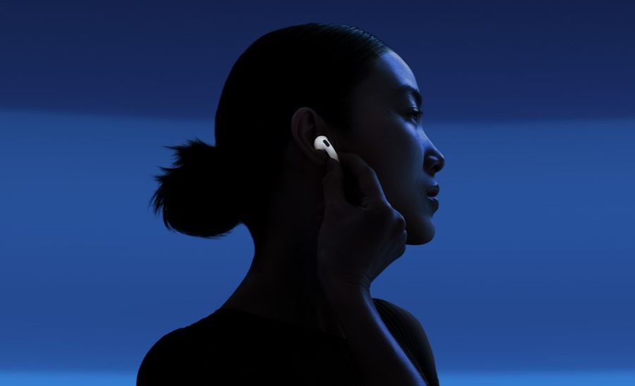 Écouteurs Apple Airpods 4 Réduction active du bruit Écouteurs Apple Airpods 4 Réduction active du bruit : mise en situation