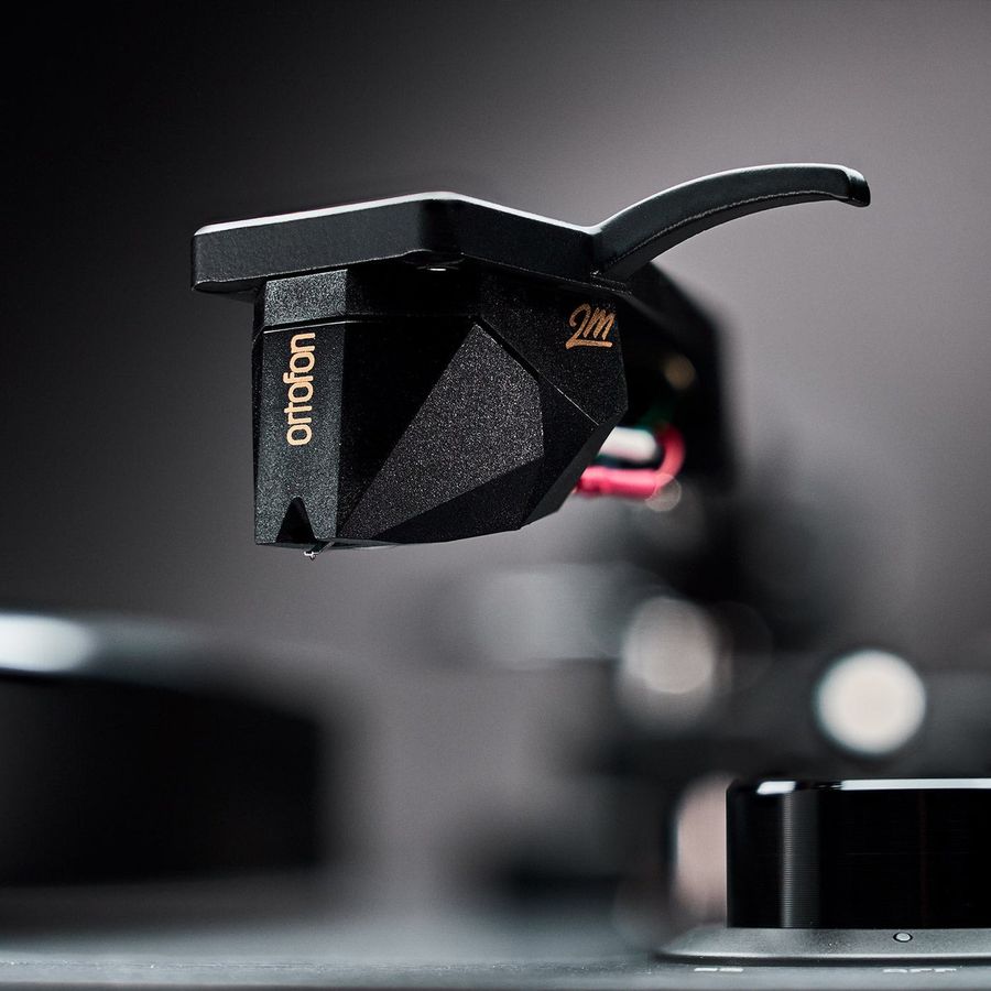 Vue de d&eacute;tail Ortofon 2M Black