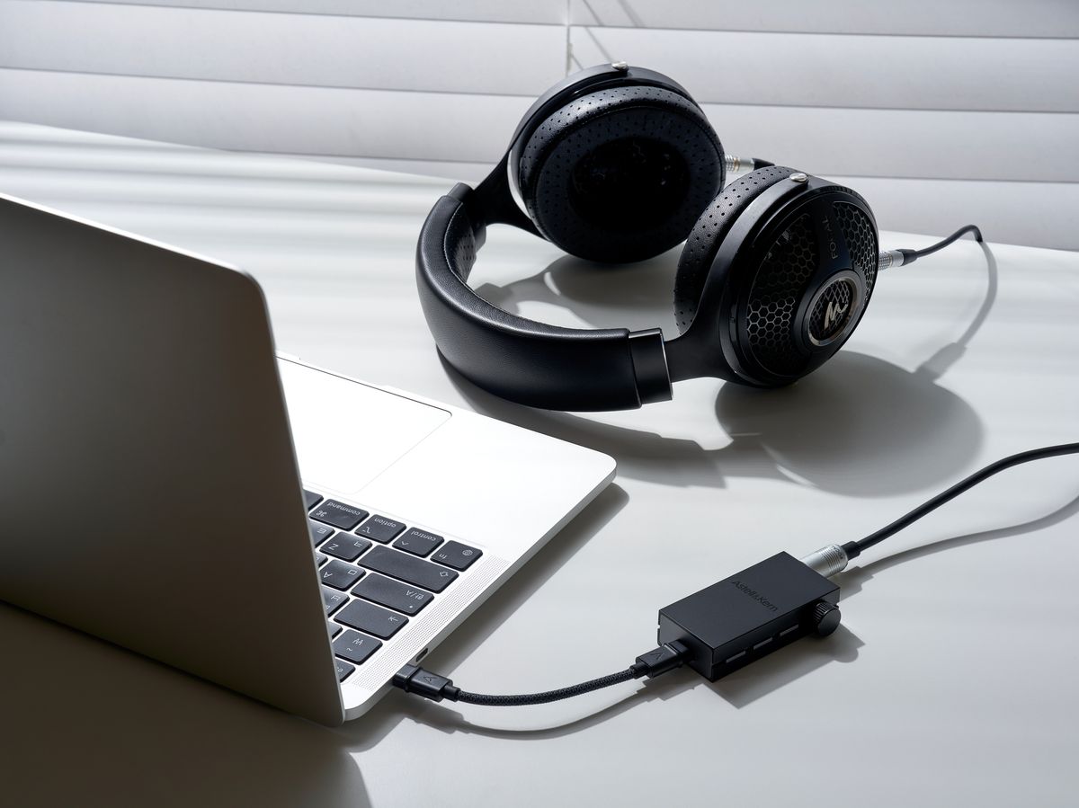 Baladeur audiophile Astell&Kern HB1 avec casque Focal