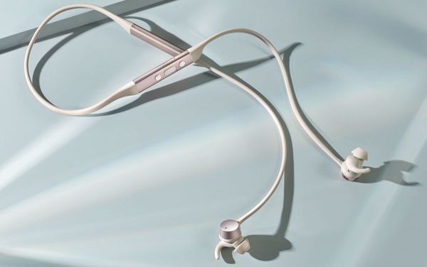 B&W PI4 Gold Écouteurs Bluetooth sur