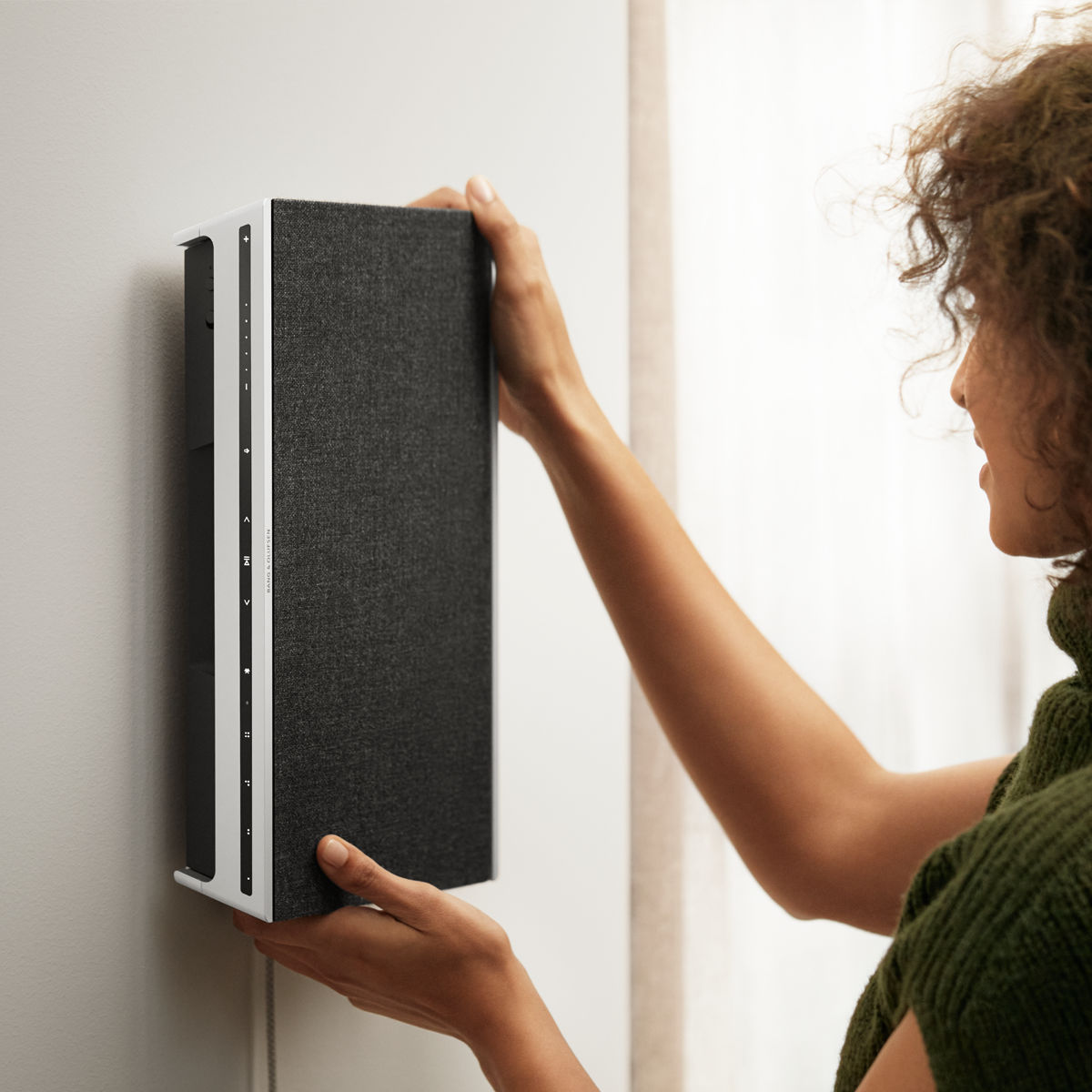 bang & olufsen beosound level ウォールブラケット付 Bang & Olufsen Support mural pour Beosound Level