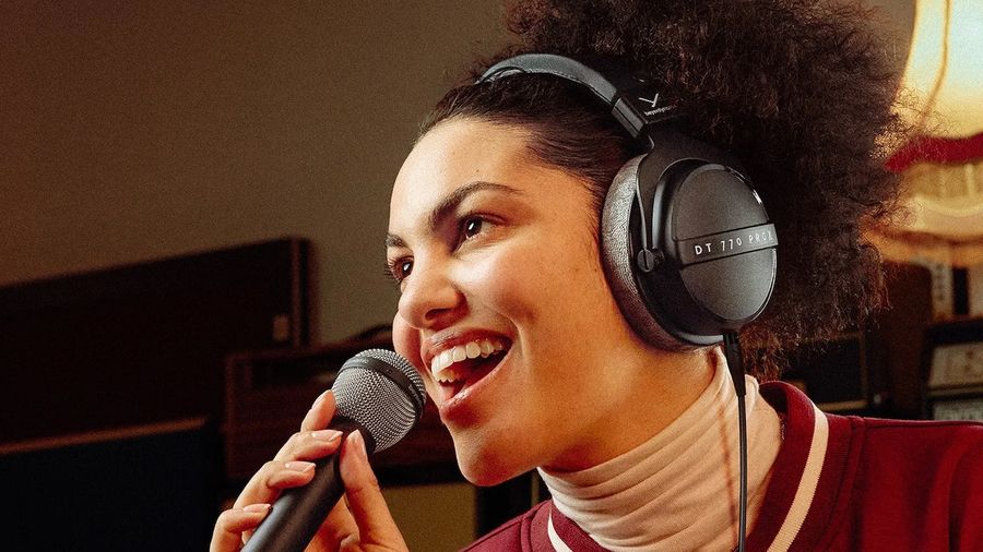  Casque professionnel Beyerdynamic DT 770 Pro X, compatible multi-appareils grâce à son transducteur STELLAR.45.