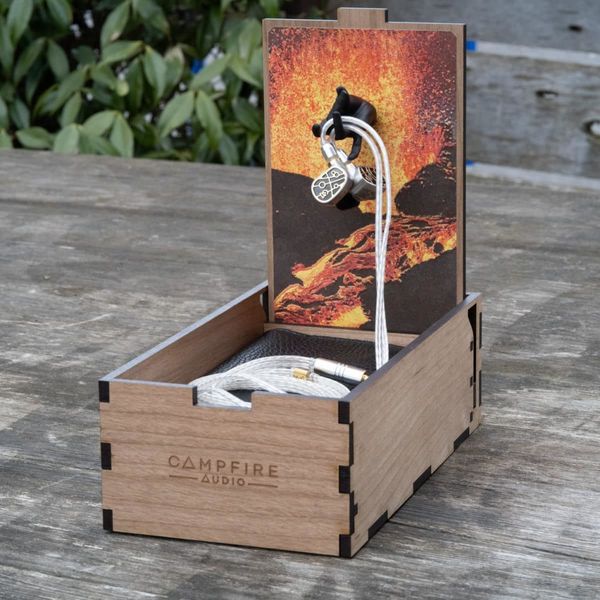 Campfire Audio Solaris Stellar Horizon : packaging