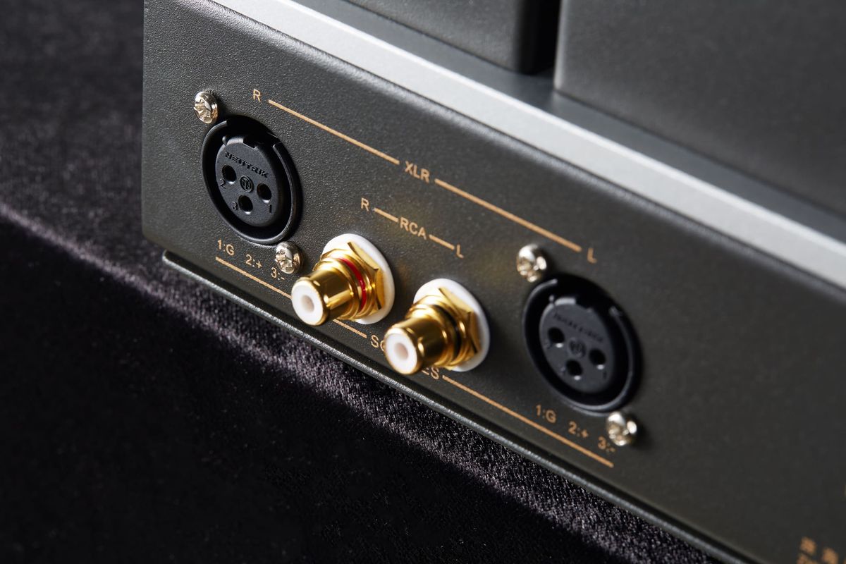 Connectique de l'ampli casque Cayin HA-2A