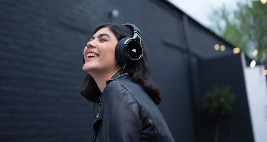 Casque gaming Corsair Virtuoso RGB Wireless : mise en situation