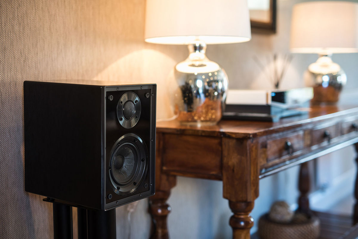 Cyrus One linear Enceintes bibliothèque sur