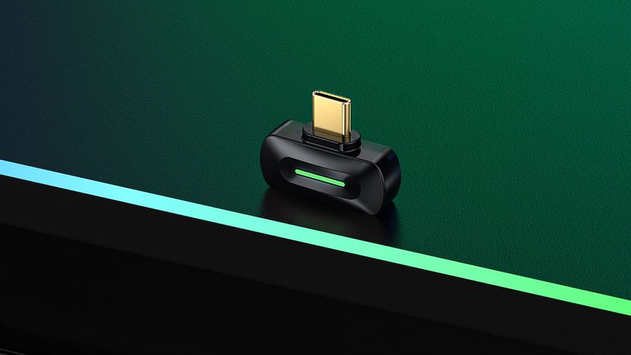 L'émetteur Bluetooth USB-C FiiO BT11 dispose d'une LED RGB.