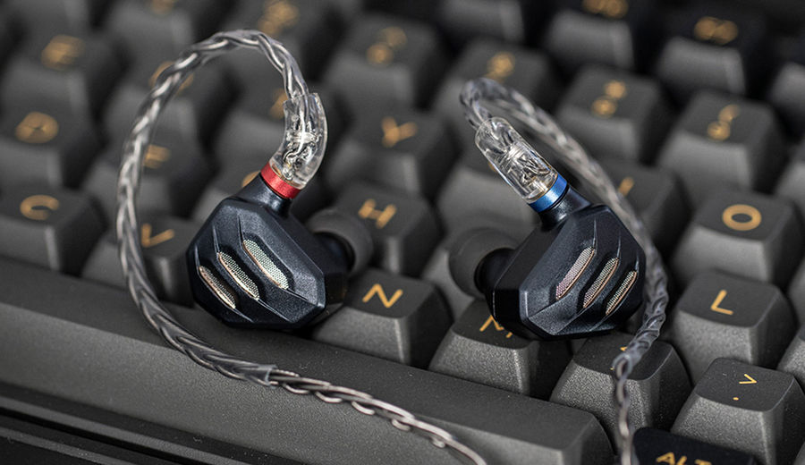 Écouteurs intra-auriculaires Fiio FH7S : mise en situation