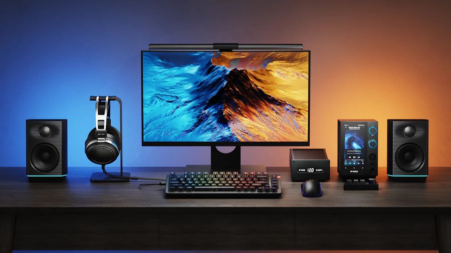 Le clavier RGB FiiO KB3 Hi-Fi int&egrave;gre un DAC permettant d'y connecter un casque audiophile.