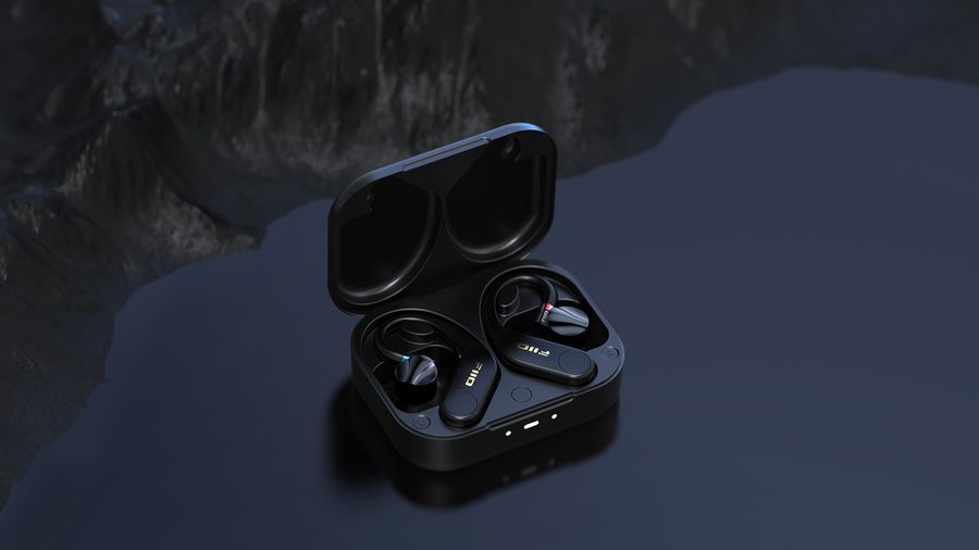 Le récepteur Bluetooth FiiO UTWS5 V2 offre une autonomie de 30 heures.