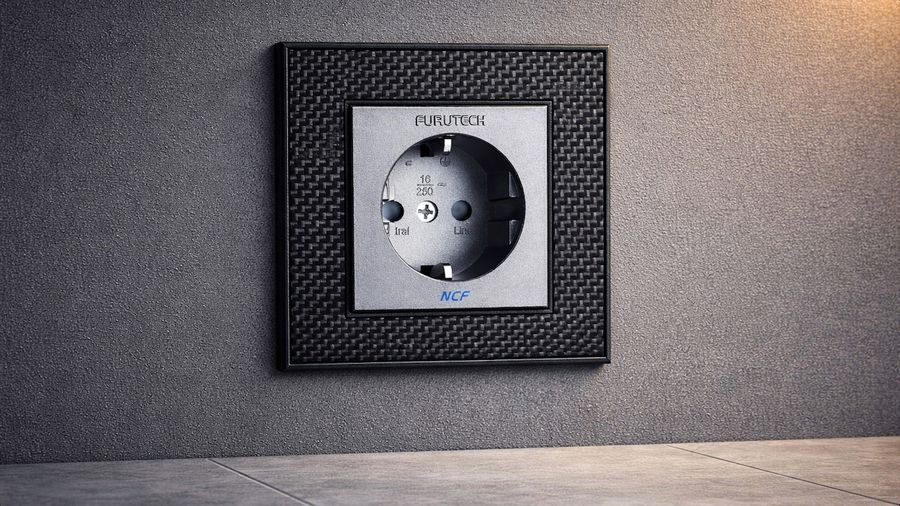 Prise murale Furutech FT-SWS NCF Plus (R) avec technologie NCF pour une alimentation audio stable et silencieuse