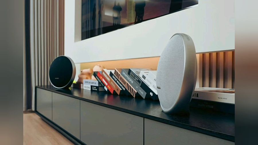 https://image.son-video.com/images/article/harman-kardon/HARKONYX9GR/onyx-studio-9-grise-675847406eb3a9.98752351.jpg?p=900 Châinage sans fil Auracast