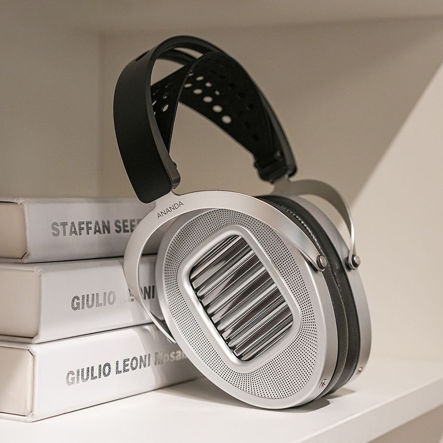 Mise en situation HiFiMAN Ananda Unveiled Mise en situation HiFiMAN Ananda Unveiled
