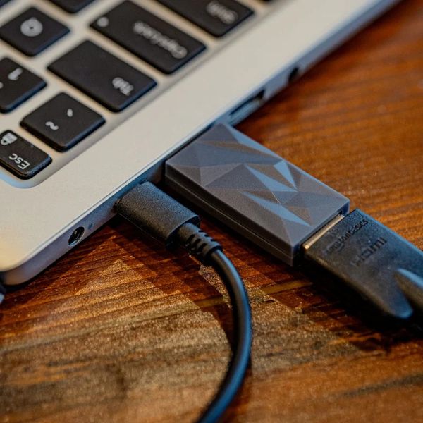 iFi Audio HDMI iSilencer 2