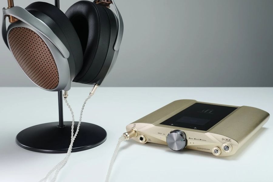 Traitement audio avancé du iFi iDSD Valkyrie avec support PCM 768 kHz, DSD512 et remastering DSD1024.