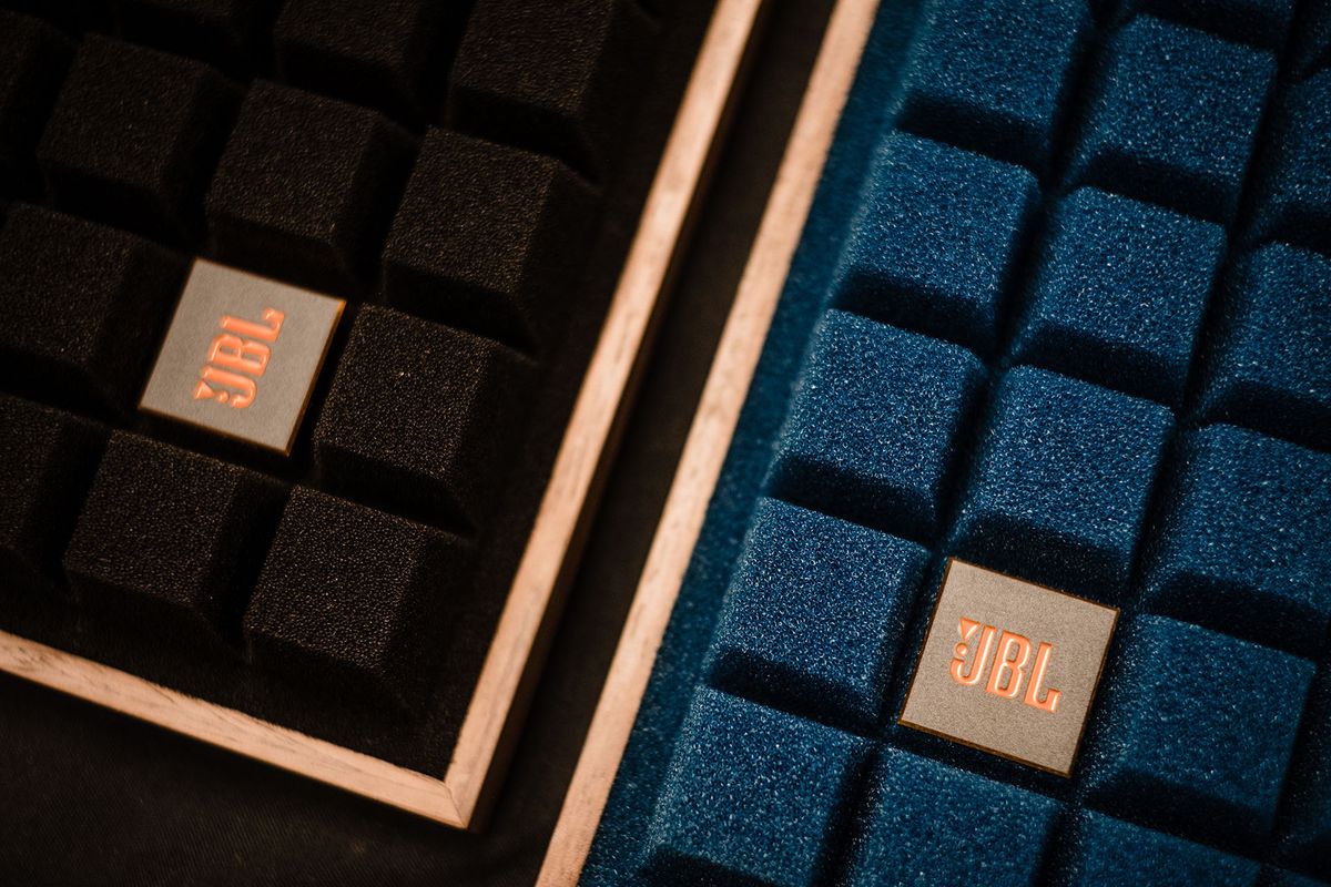 Cache de l'enceinte JBL L100MKII