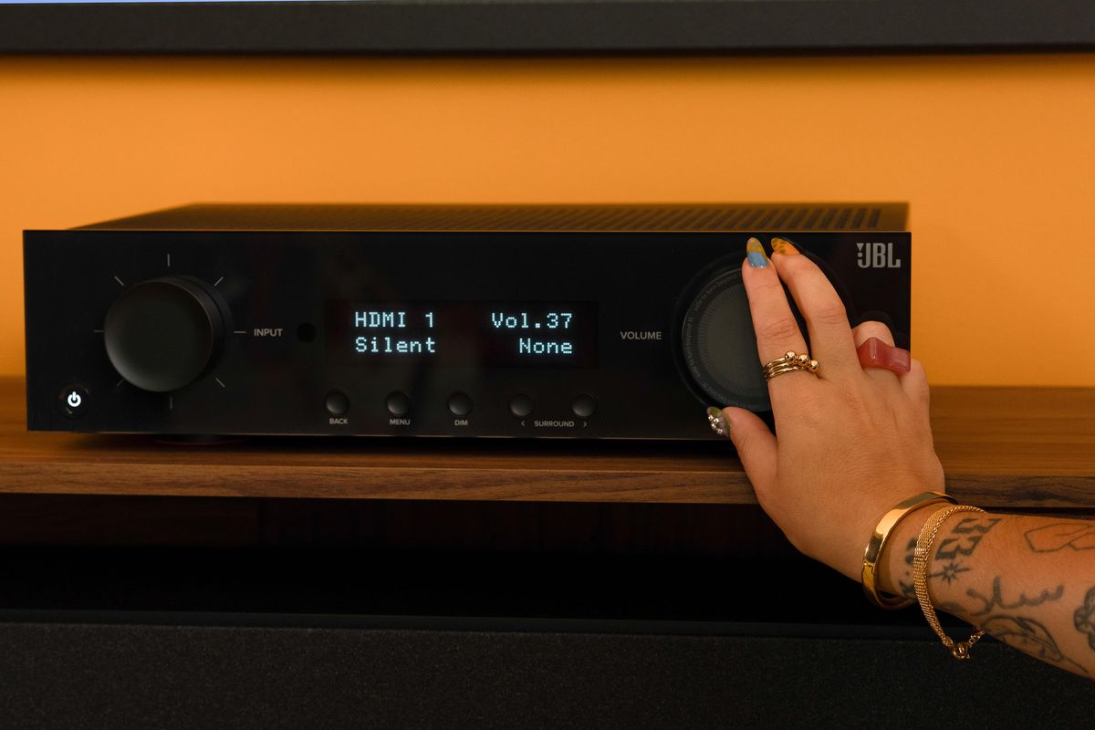 Ampli home-cinéma JBL MA710