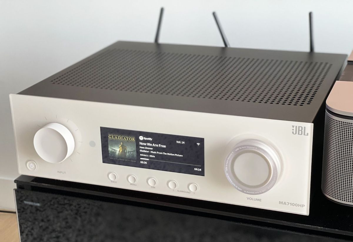 Ampli home-cinéma connecté
