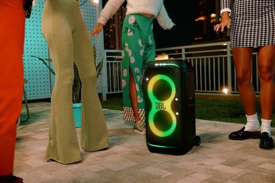 Mise en situation JBL PartyBox Stage 320 Mise en situation JBL PartyBox Stage 320