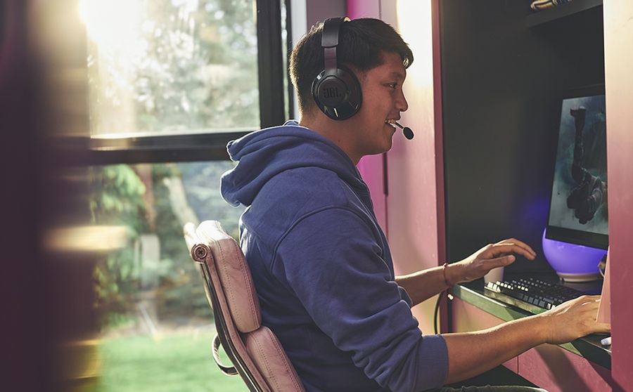 Le logiciel QuantumENGINE permet de personnaliser le son du casque sans fil JBL Quantum 360 Wireless.