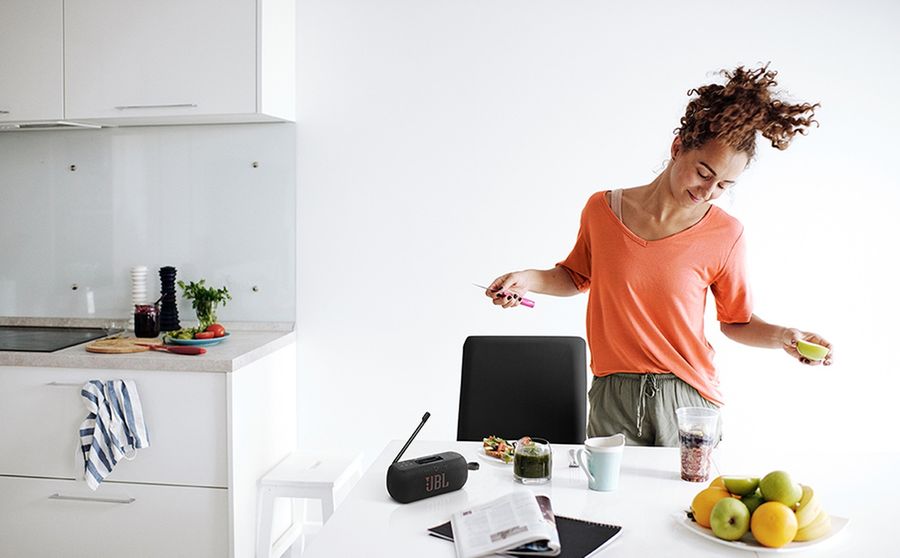 Réception FM et DAB+ de l'enceinte JBL Tuner 3 finition noire Réception FM et DAB+