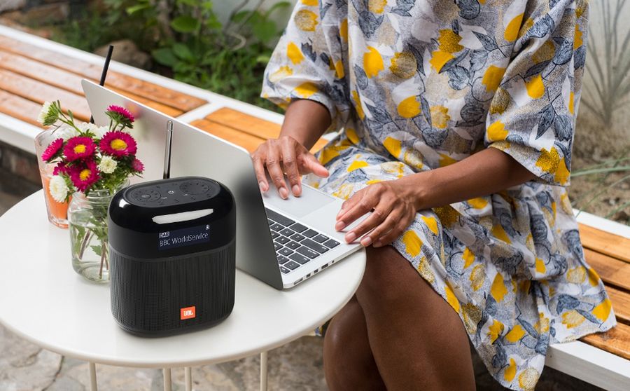 Mise en situation JBL Tuner XL en extérieur