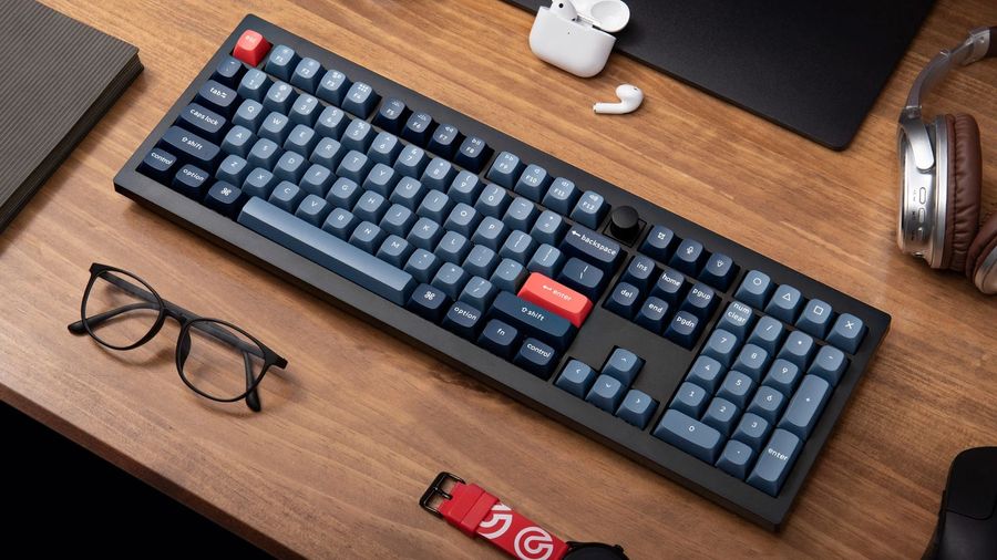 Clavier Keychron V6 Max avec pav&eacute; num&eacute;rique et molette de commande.