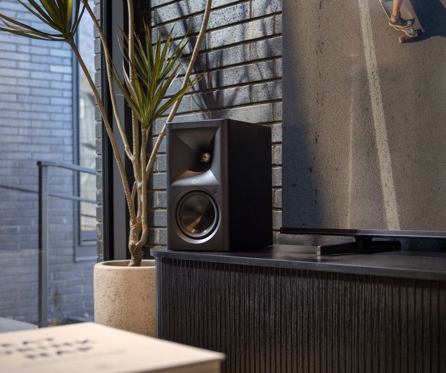 The Fives II noir fa&ccedil;ade