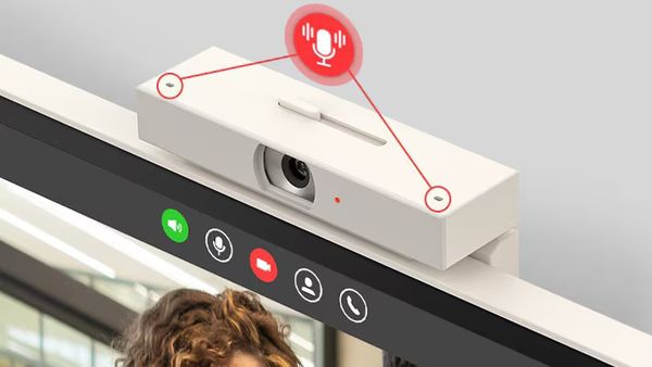 Moniteur LG 32U850SA-W avec webcam Full HD magnétique, cache intégré et double micro.