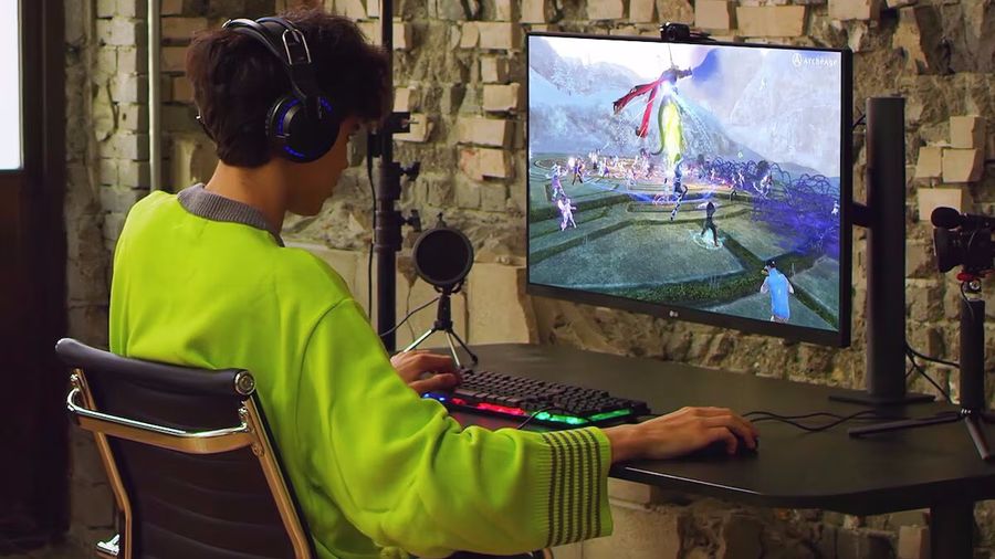 Écran LG 32UN880K-B 4K, 60 Hz et 5 ms, fluide et précis pour un usage polyvalent