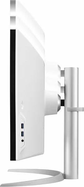 Le moniteur LG UltraWide 49WQ95C-W peut être réglé en hauteur et incliné.