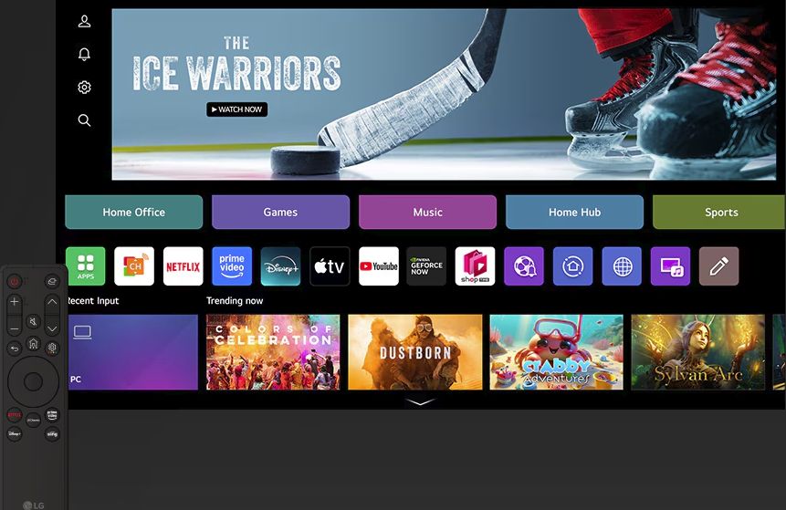 Interface WebOS du vidéoprojecteur LG CineBeam S (LG PU615U) affichée avec télécommande, illustrant l'accès aux applications multimédia.