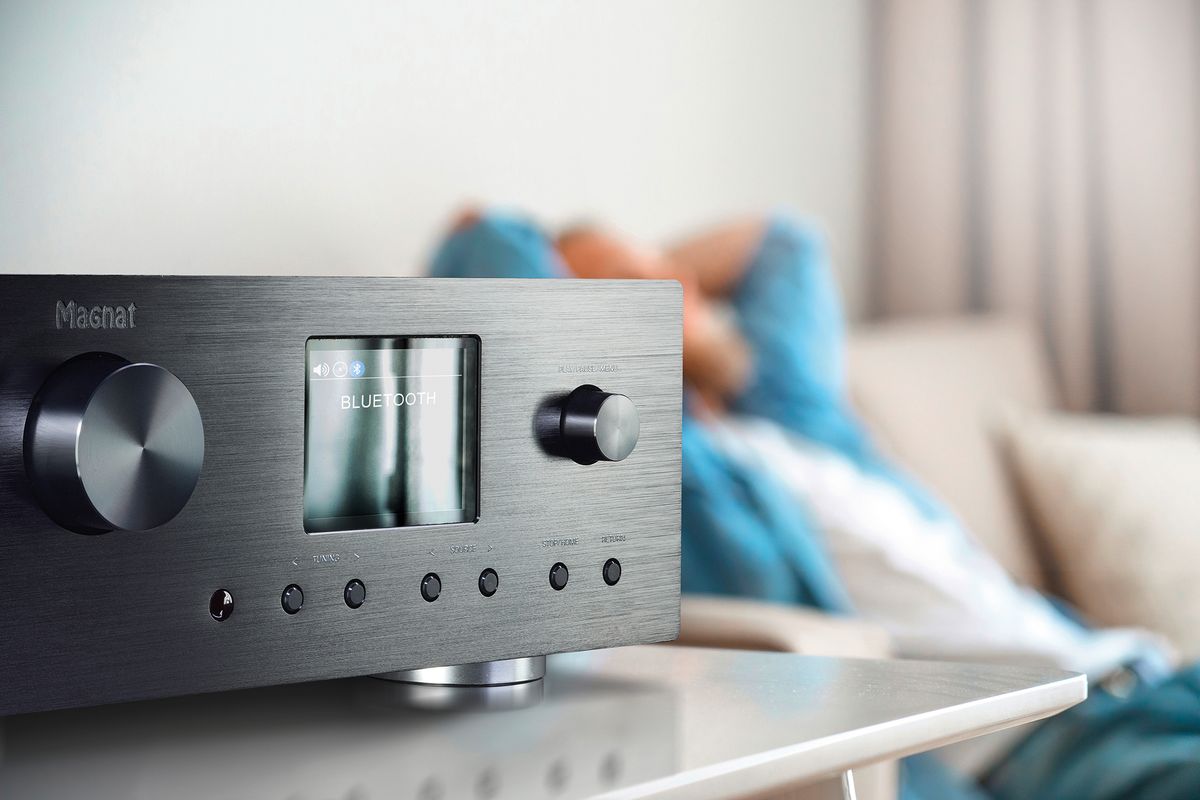 Ampli hi-fi Magnat MC400 avec Bluetooth 