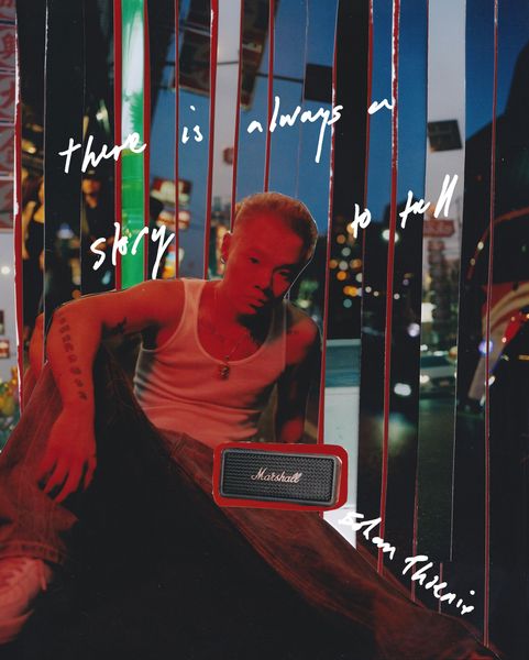 Enceinte Bluetooth portable Marshall Emberton III : mise en situation