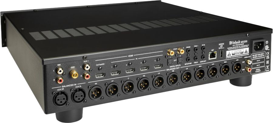 Grâce à ses triggers, le processeur home-cinéma McIntosh MX200 peut piloter un ampli de puissance et les sources.