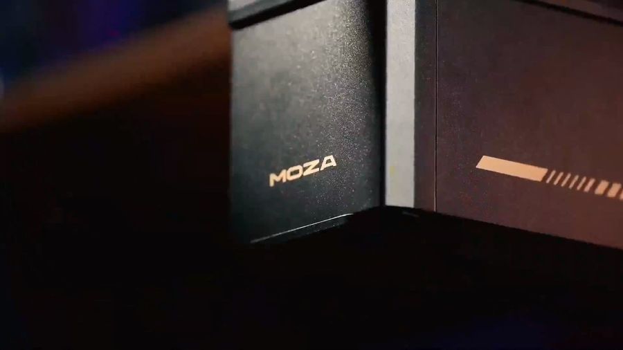 Base en aluminium du Moza Racing AB6 Flight Simulator Bundle pour stabilit&eacute; et durabilit&eacute; en simulation de vol