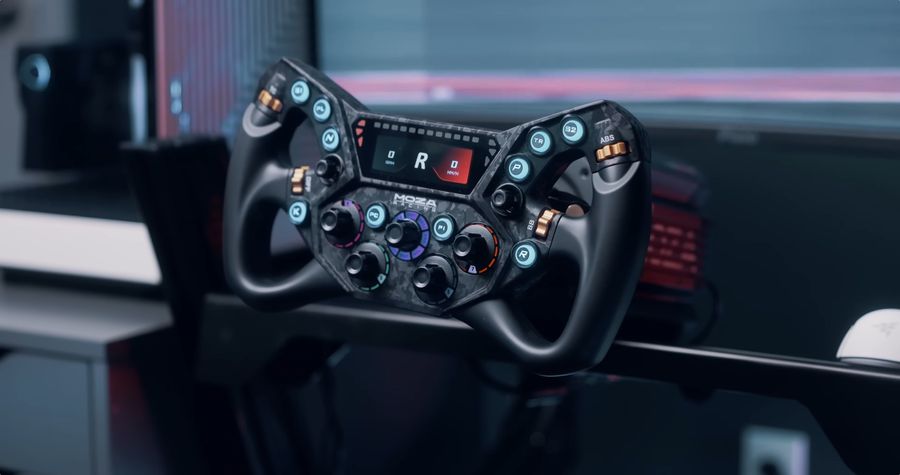 Volant simracing Moza Racing KS Pro en carbone et aluminium avec &eacute;cran HD et commandes RGB