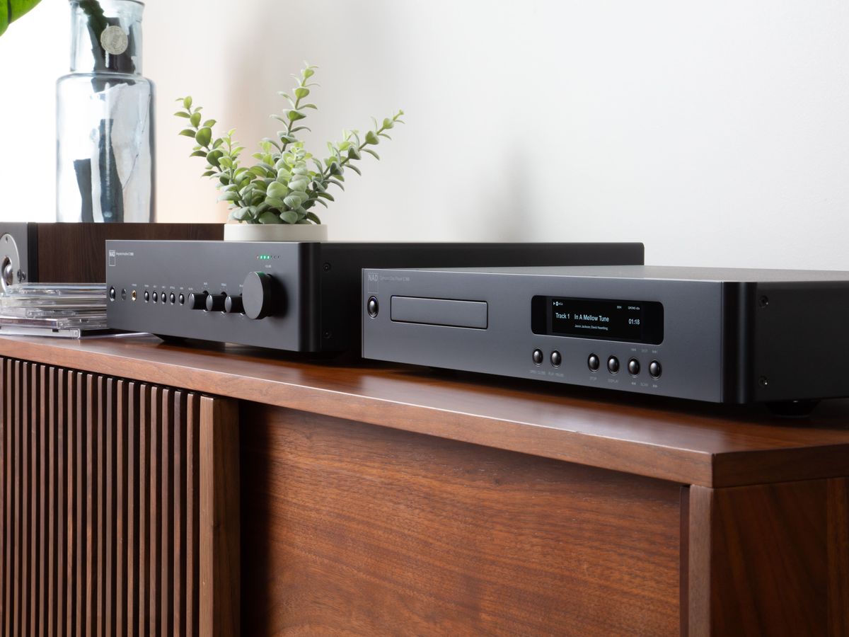 NAD C569