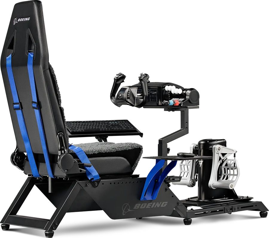 Le siège de simulation de vol Next Level Racing Flight Simulator Boeing Commercial Edition est utilisé par les professionnels de la NASA et de Boeing.
