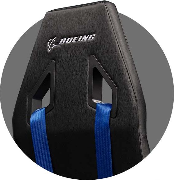 Le siège pour simulateur de vol Next Level Racing Flight Simulator Boeing Commercial Edition intègre des éléments des avions Boeing.