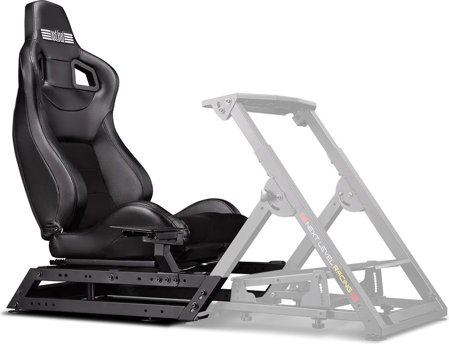 Si&egrave;ge baquet Next Level Racing GTSeat Add-On install&eacute; sur un support de simulation pour cockpit r&eacute;aliste.