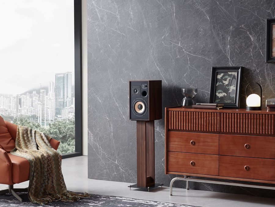 Mise en situation pied d'enceinte NorStone Alva Plus