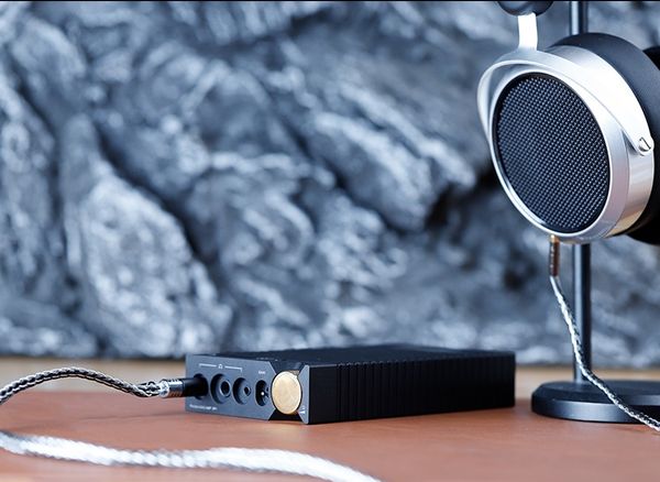 Ampli casque Onix Mystic XP1 associé à un casque 