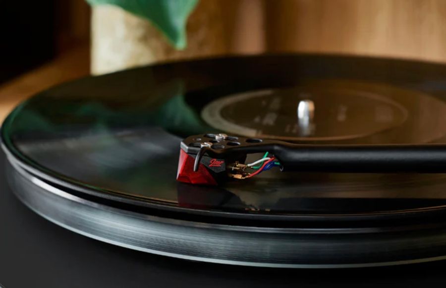 Mise en situation Ortofon 2MR Red