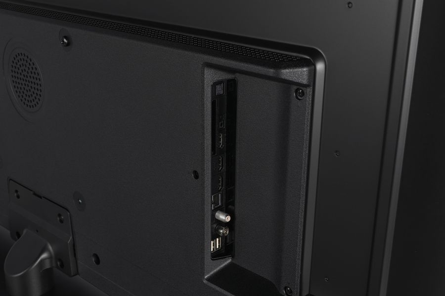 Téléviseur Panasonic TV-50W85BEZ avec ports HDMI 2.1, Bluetooth et compatibilité Apple.